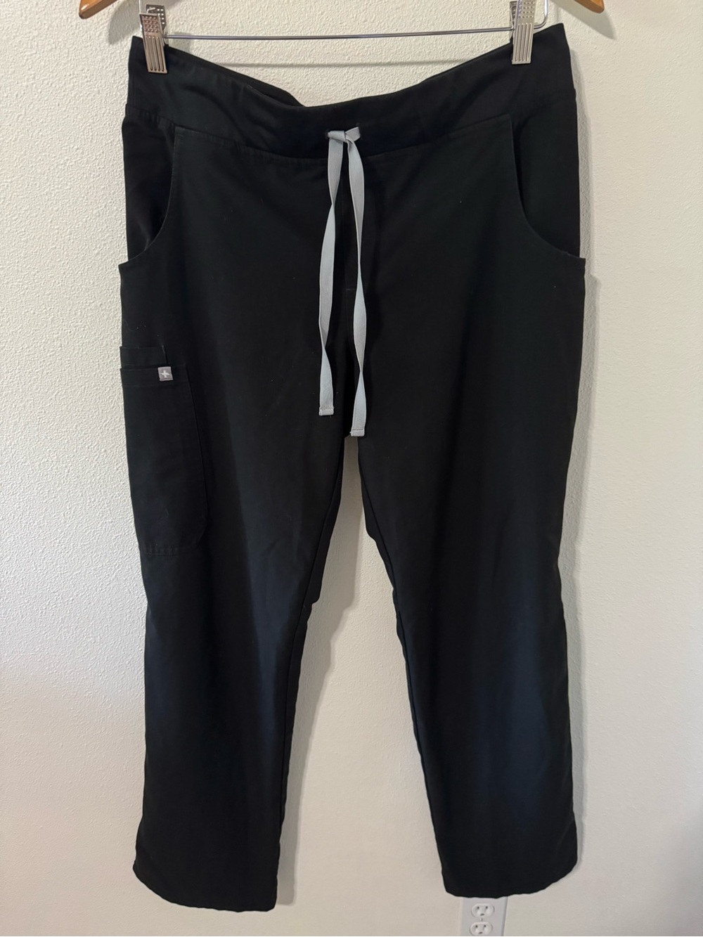 Figs Kade Cargo Scrub Pants Straight Leg Black Clinic Mdeical-Medium